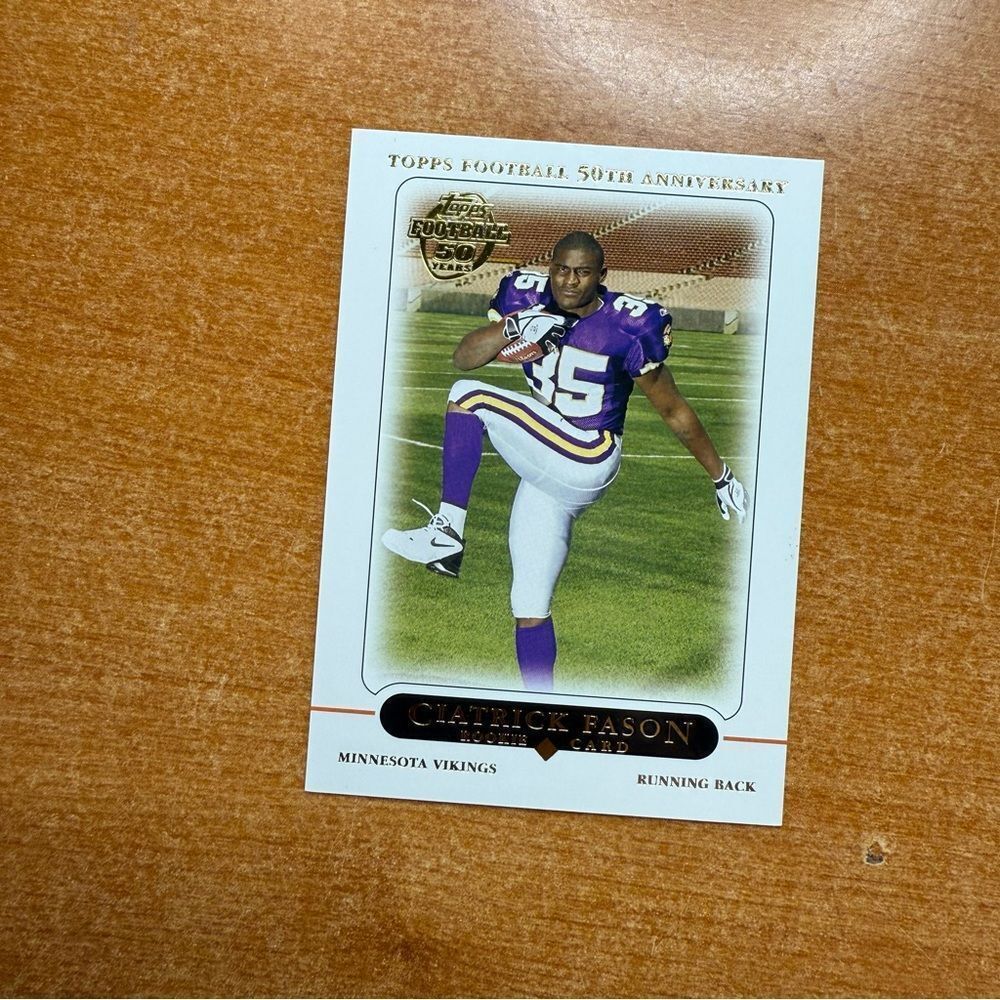 Topps Ciatrick Fason Vikings Card -‎ Purple and White